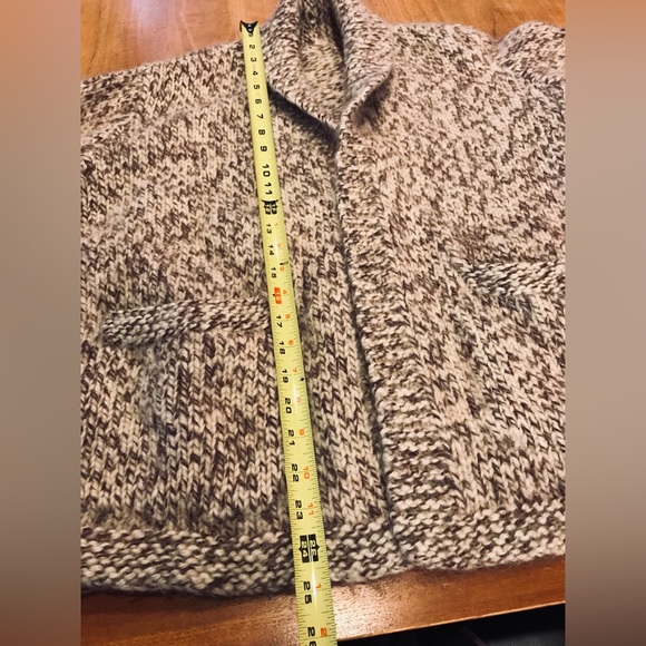 Vintage hand knit wool cardigan Size Medium - Picture 7 of 11